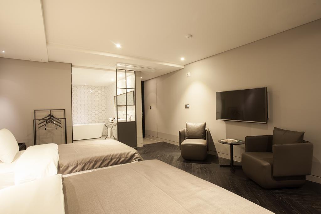 Hotel Gaden Suwon Esterno foto